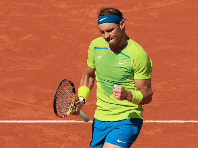 奇异果-纳达尔重返赛场，最后时刻胜出首场状态出色，西班牙队观众沸腾！