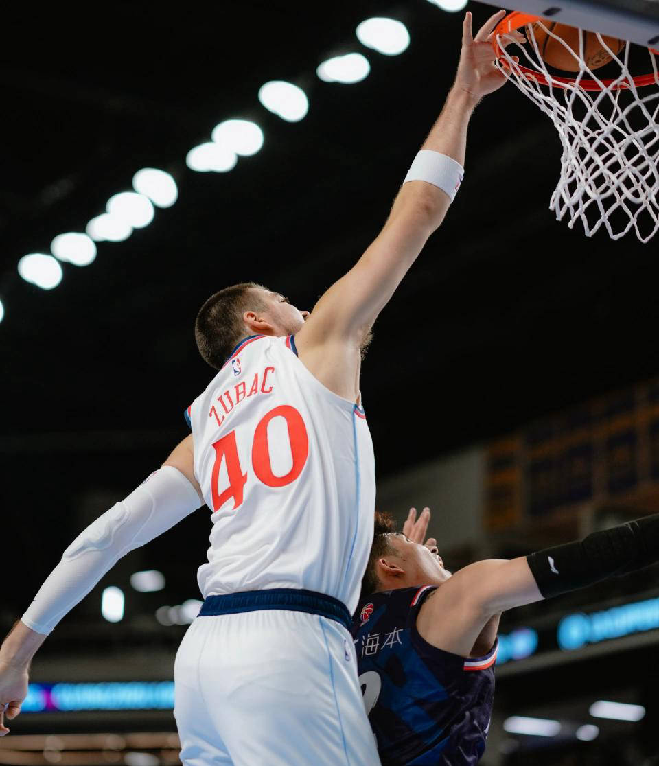 奇异果体育-哈登赛事官方发布大胜新规，快船争议不断！的简单介绍